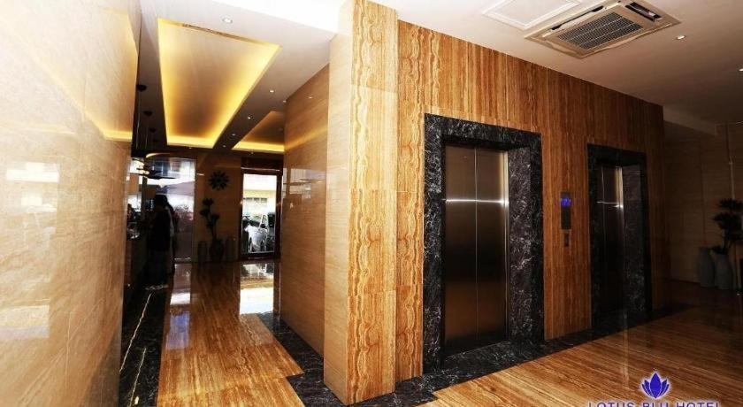 蓝莲花酒店 黎牙实比 外观 照片